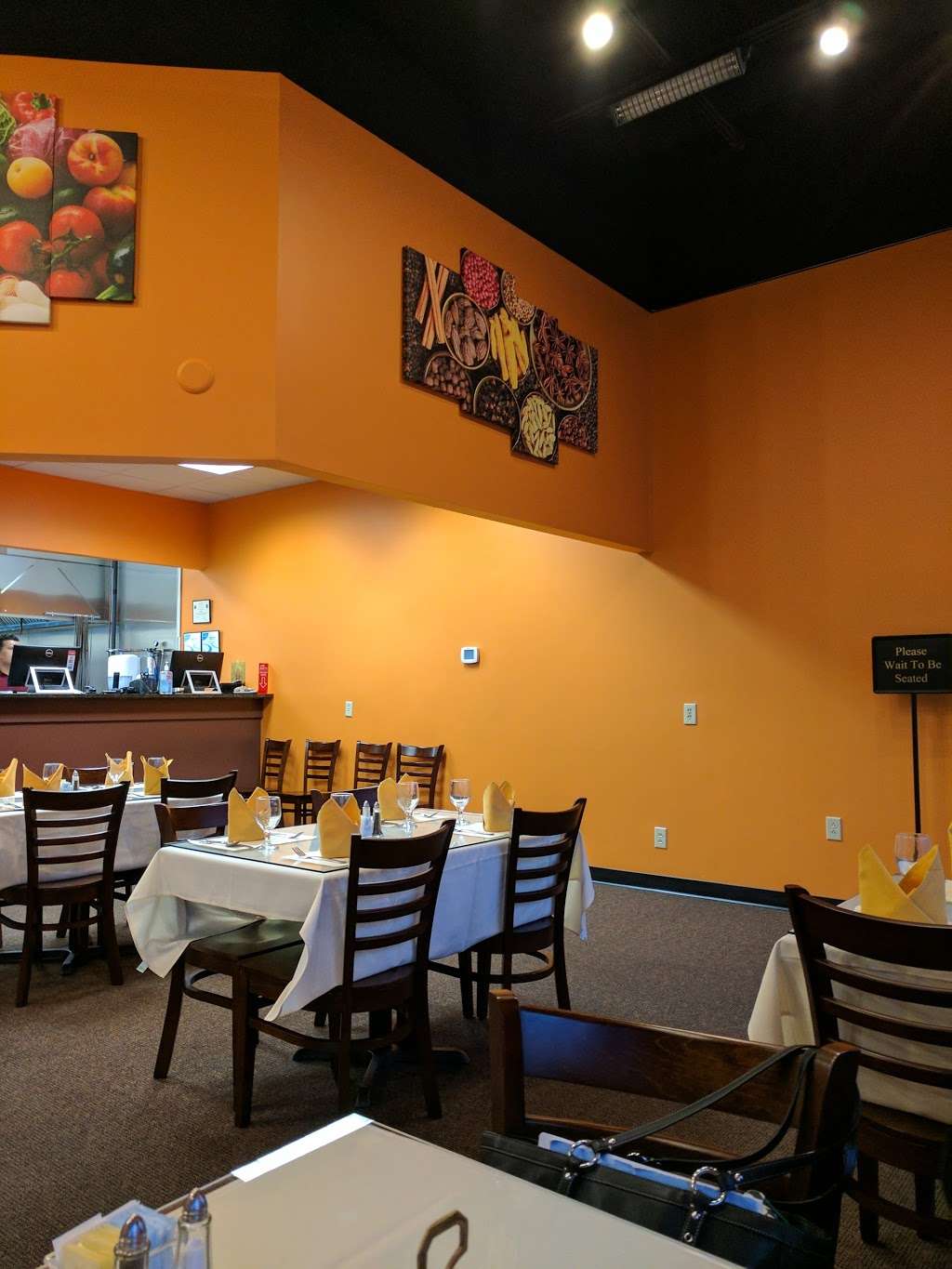 Agra Palace | A, 2401, Whittier Dr, Frederick, MD 21702 | Phone: (301) 694-9966