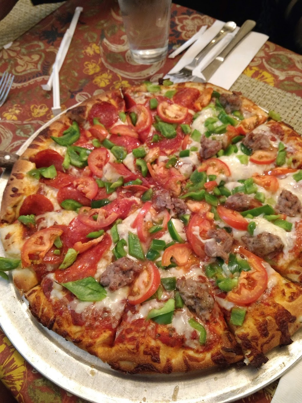 DeGaetanos Village Square Pizza | 27349 Chagrin Blvd, Cleveland, OH 44122, USA | Phone: (216) 831-5282