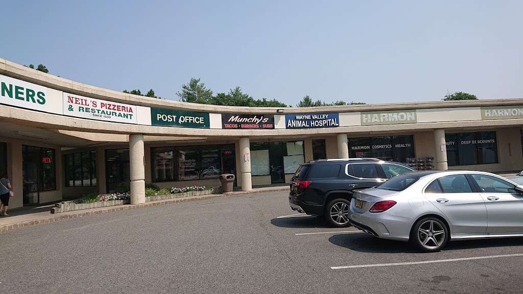 Valley Ridge Shopping Center | 580 Valley Rd, Wayne, NJ 07470, USA | Phone: (203) 863-8271