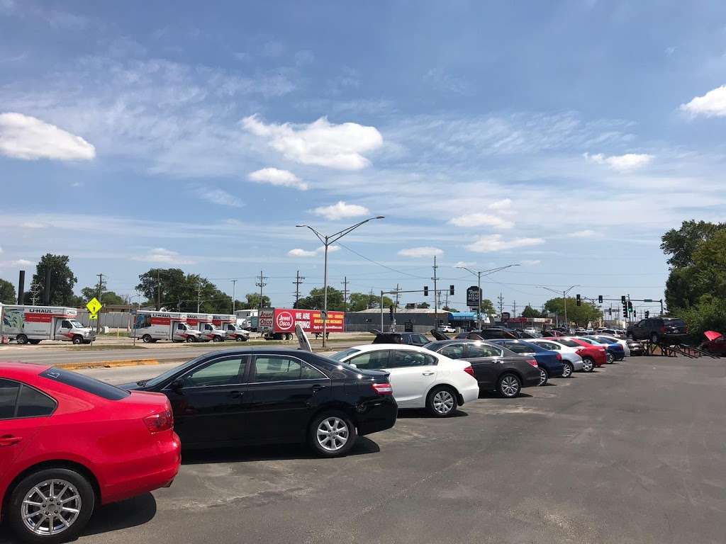 The Auto Warehouse | 2010 W North Ave, Melrose Park, IL 60160, USA | Phone: (773) 231-0986