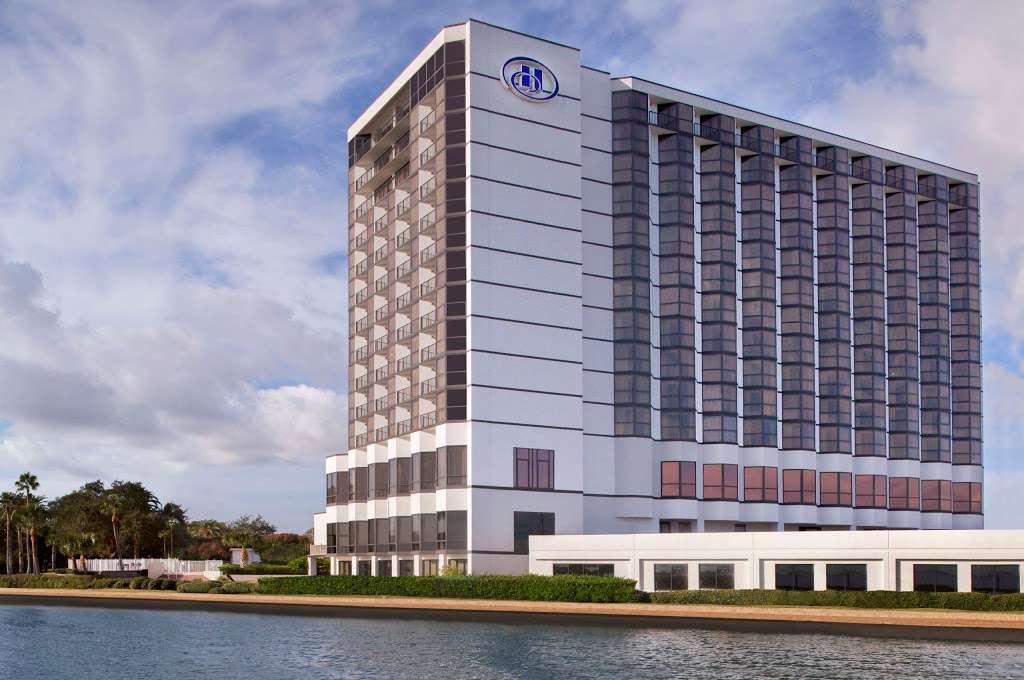 Hilton Houston NASA Clear Lake | 3000 E NASA Pkwy, Houston, TX 77058, USA | Phone: (281) 333-9300