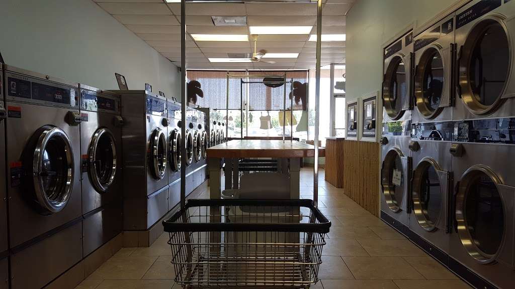 Laundry Lagoon | 4733, 272 S Dupont Hwy, Dover, DE 19901, USA | Phone: (302) 736-6511