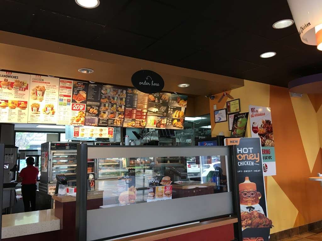 Taco Bell | 4290 Clairemont Mesa Blvd, San Diego, CA 92117, USA | Phone: (858) 274-1287