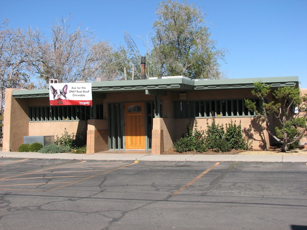 Rio Grande Animal Hospital | 1913 Candelaria Rd NW, Albuquerque, NM 87107, USA | Phone: (505) 344-5353