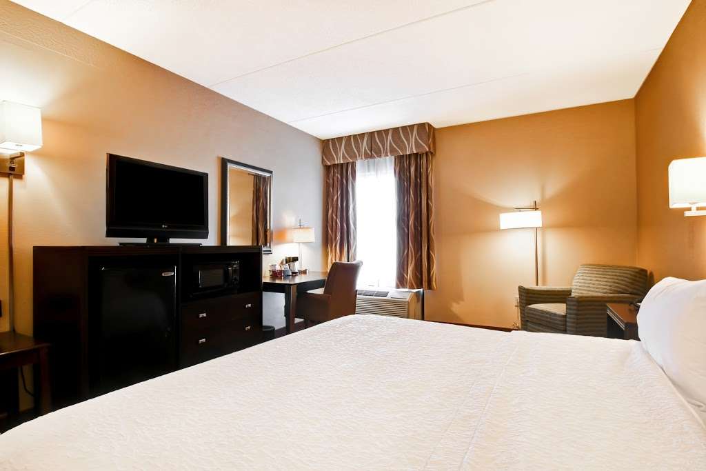 Hampton Inn Waldorf | 3750 Crain Hwy, Waldorf, MD 20603 | Phone: (301) 632-9600