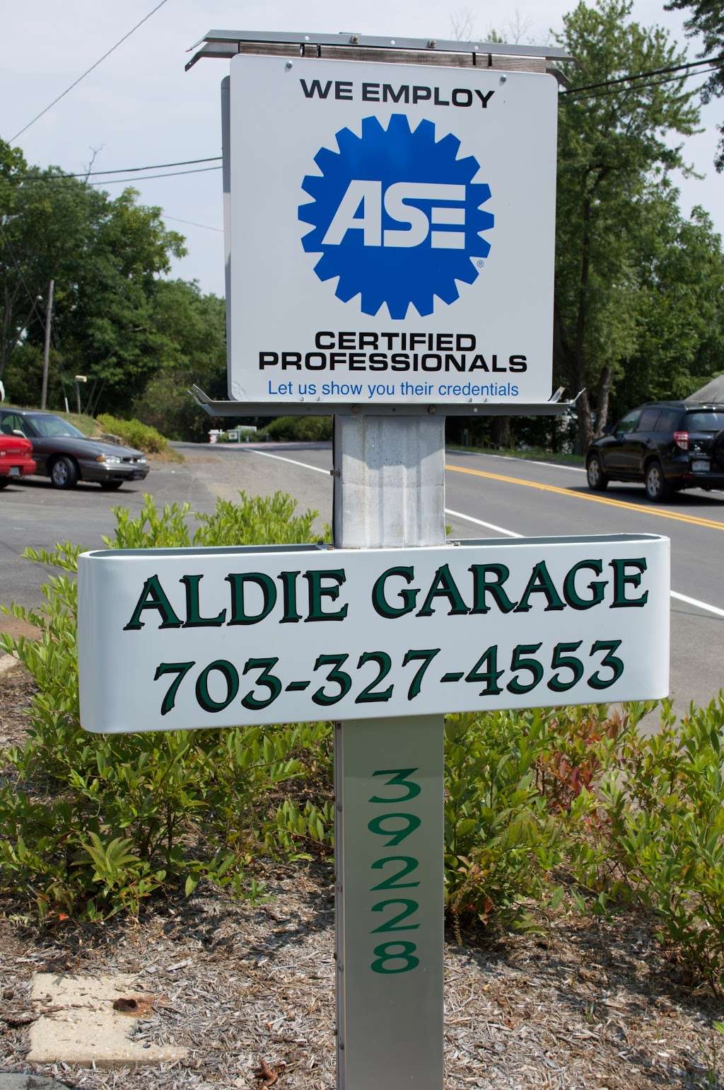 Aldie Garage | 39228 John Mosby Hwy, Aldie, VA 20105, USA | Phone: (703) 327-4553