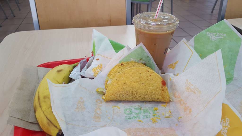 Del Taco | 3181 Lincoln Ave, Anaheim, CA 92801, USA | Phone: (714) 995-1152