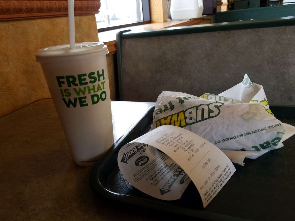 Subway | 3016 Douglas Ave, Racine, WI 53402 | Phone: (262) 681-5555