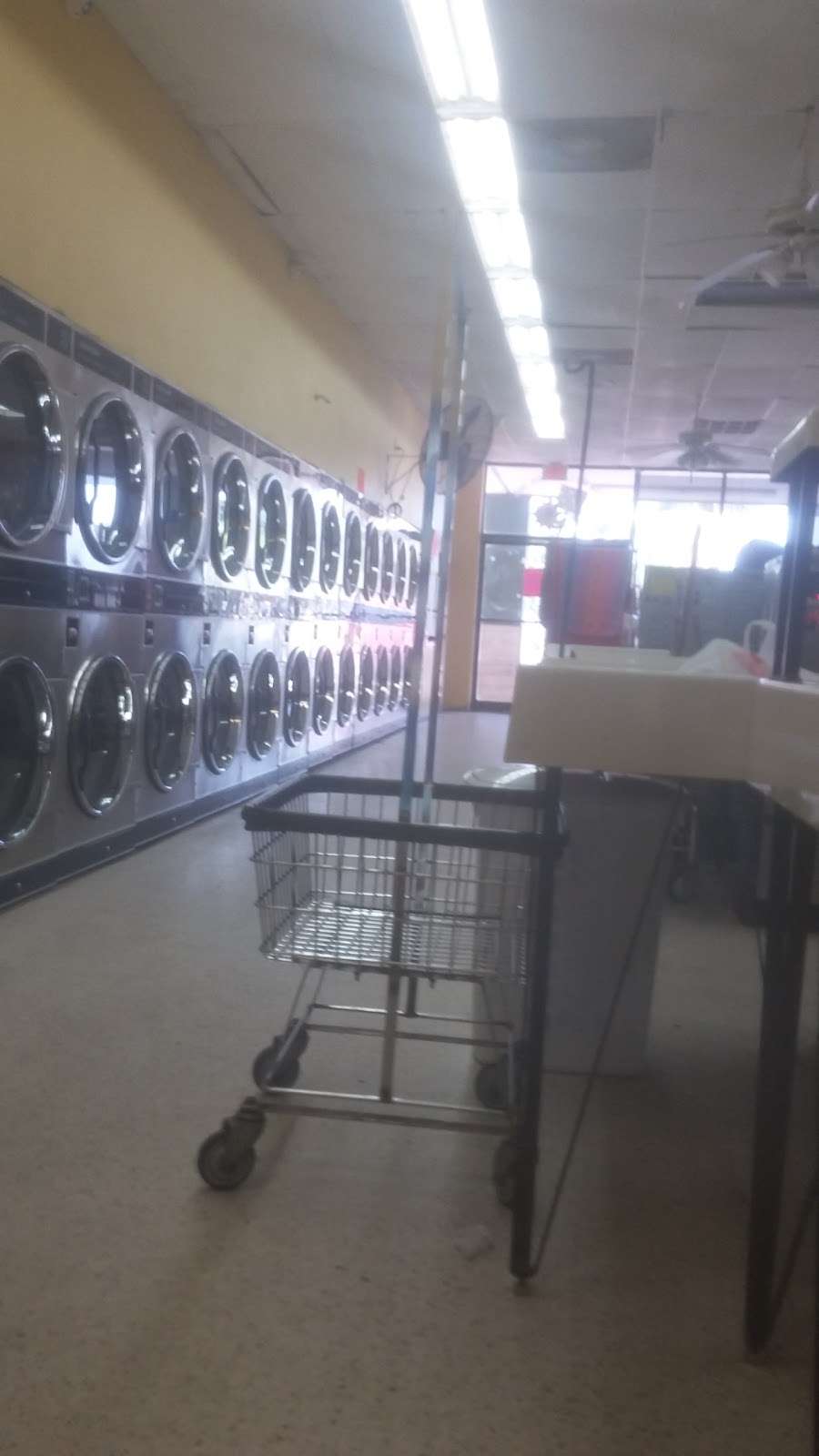 All Me Laundry | 1904 Lake Worth Rd, Lake Worth, FL 33461, USA | Phone: (561) 582-6123