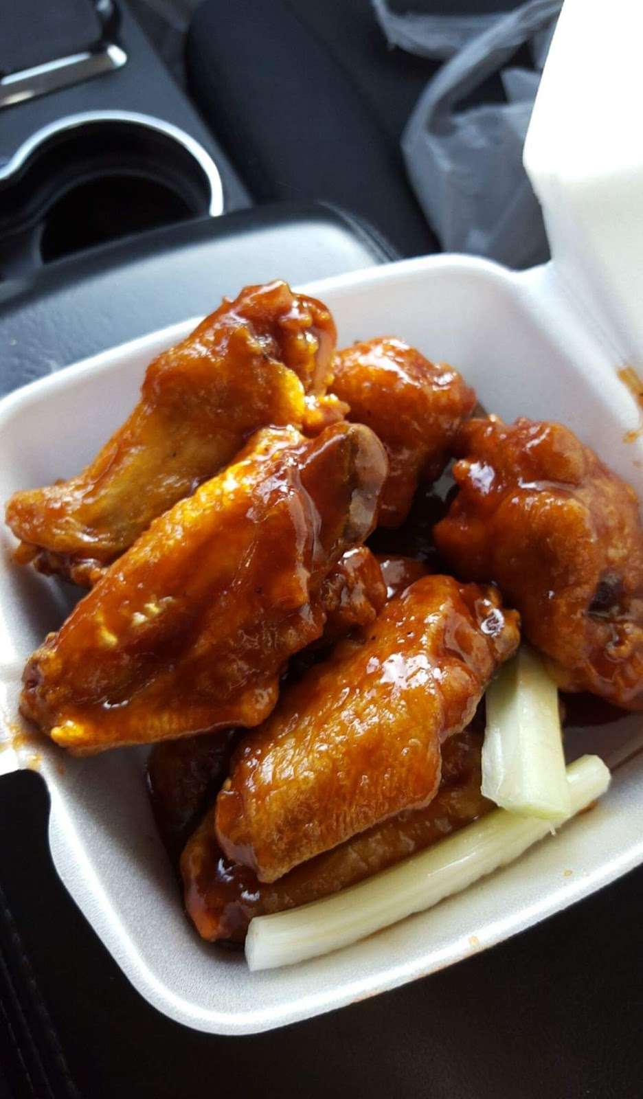 Wings 21 Kettering | 10578 Campus Way S, Largo, MD 20774, USA | Phone: (240) 532-7216