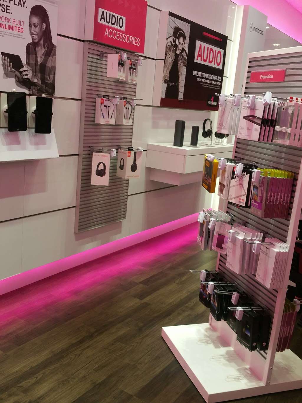 T-Mobile | 2311 Forest Dr #B, Annapolis, MD 21401, USA | Phone: (410) 216-3670