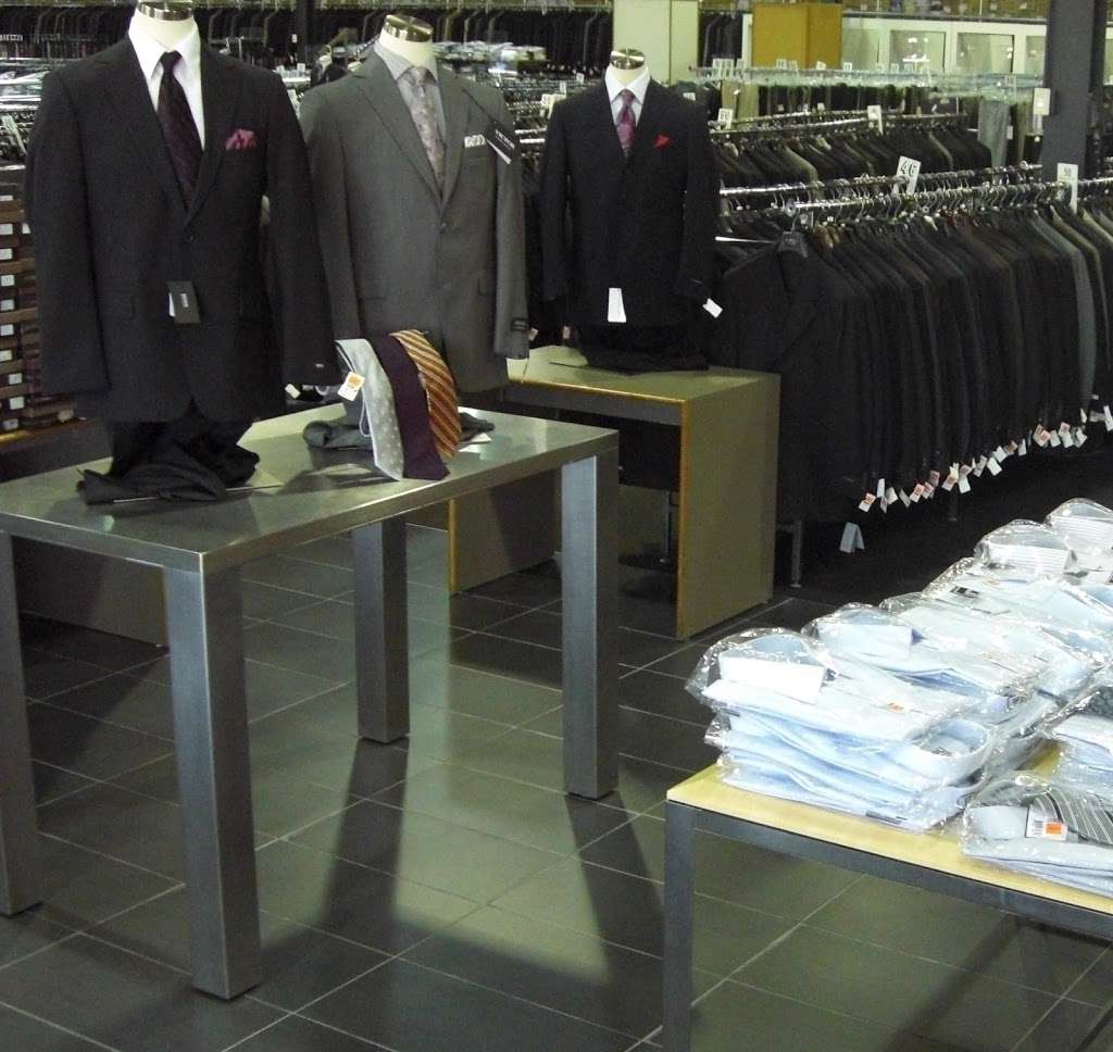 Suits 20/20 | 7651 N Caldwell Ave, Niles, IL 60714, USA | Phone: (847) 676-2020