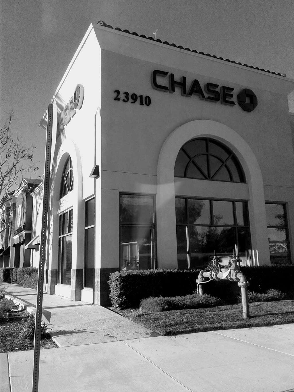 Chase Bank | 23910 Summerhill Ln, Valencia, CA 91354, USA | Phone: (661) 297-6099