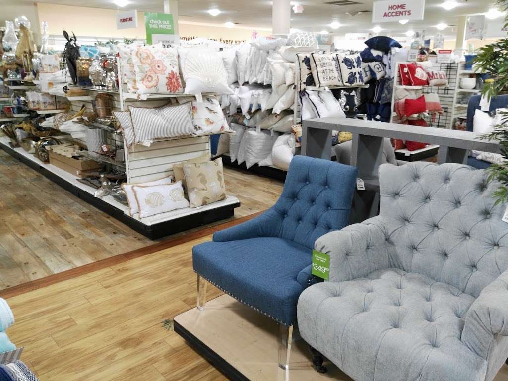 T.J. Maxx & HomeGoods | 6330 Lantana Rd, Lake Worth, FL 33463 | Phone: (561) 968-1204