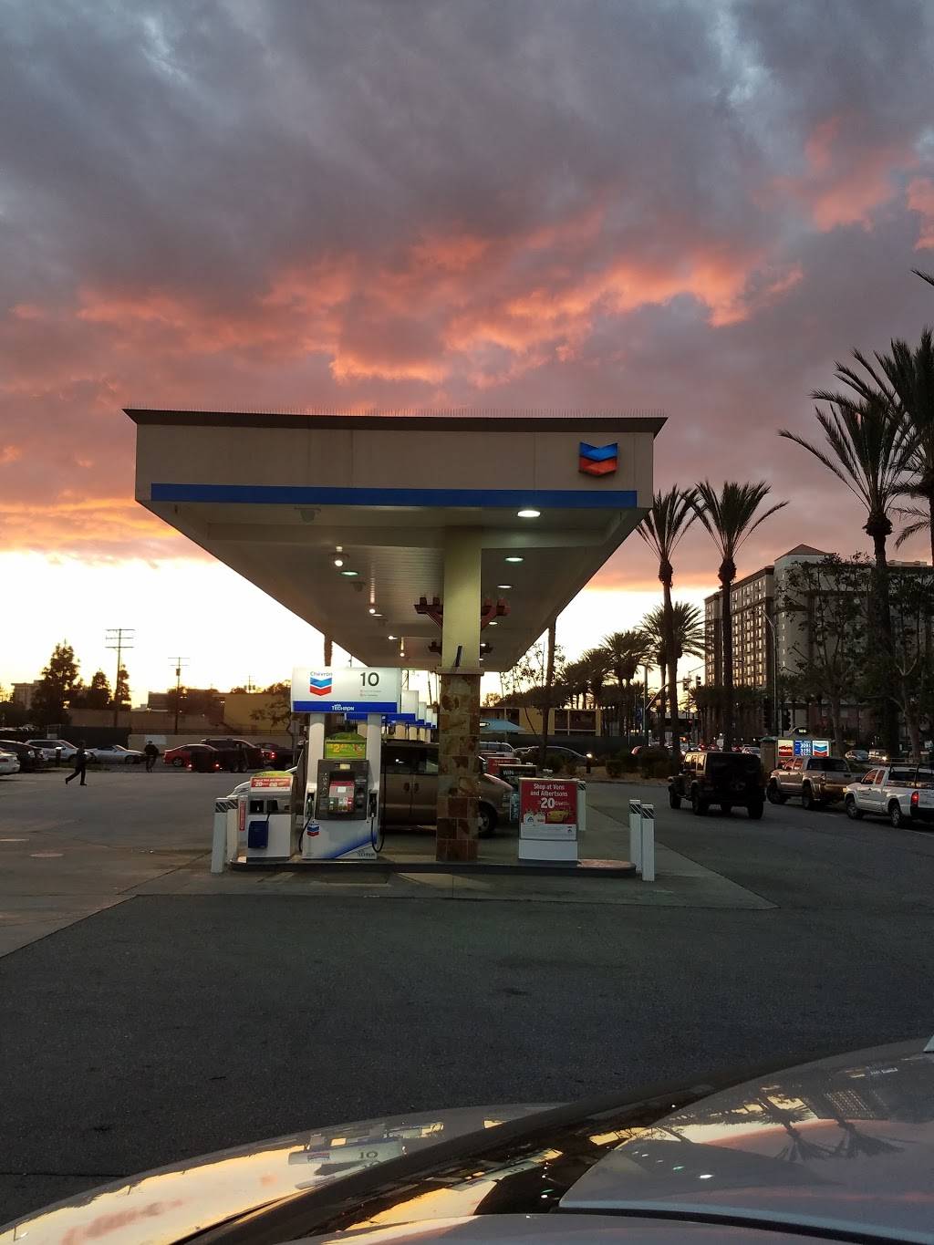 Chevron ExtraMile | 100 E Katella Ave, Anaheim, CA 92802, USA | Phone: (714) 758-3875