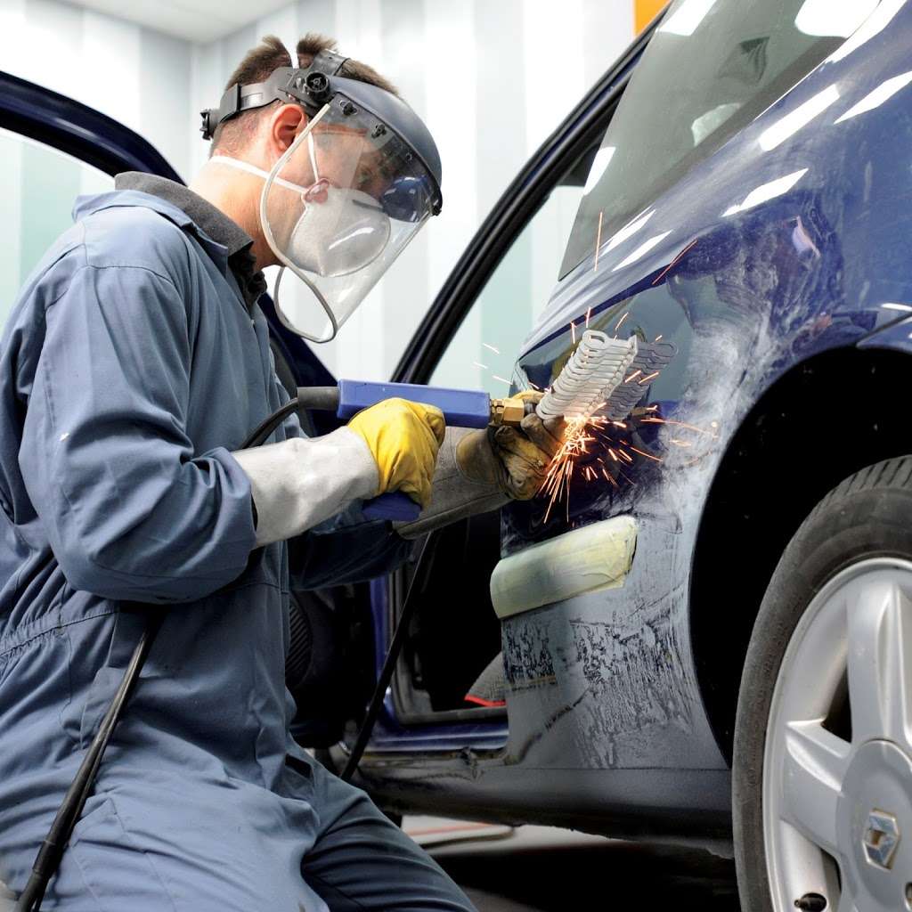 D A Allinson Vehicle Body Repairers | Rear of 14 High Street, Downe, Orpington BR6 7UT, UK | Phone: 01689 855520