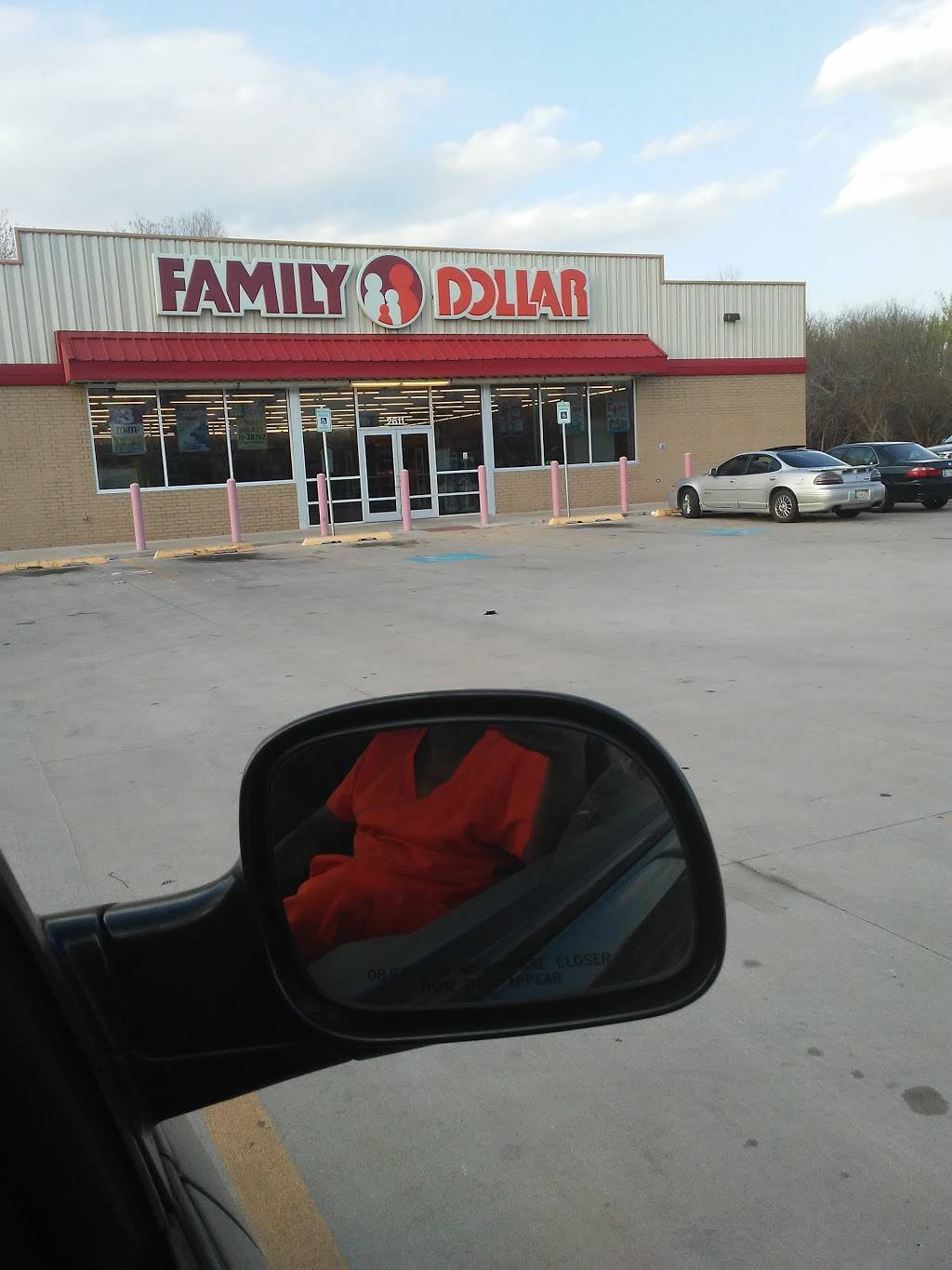 Family Dollar | 2611 NE 10th St, Oklahoma City, OK 73117 | Phone: (405) 803-6682