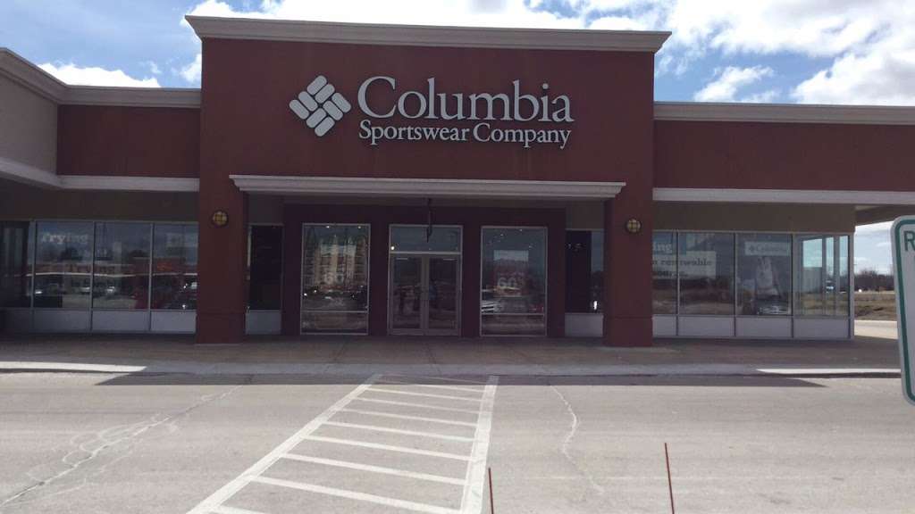 Columbia Factory Store | 11211 120th Avenue, I-94 & HWY 165 C046, Pleasant Prairie, WI 53158, USA | Phone: (262) 857-3536