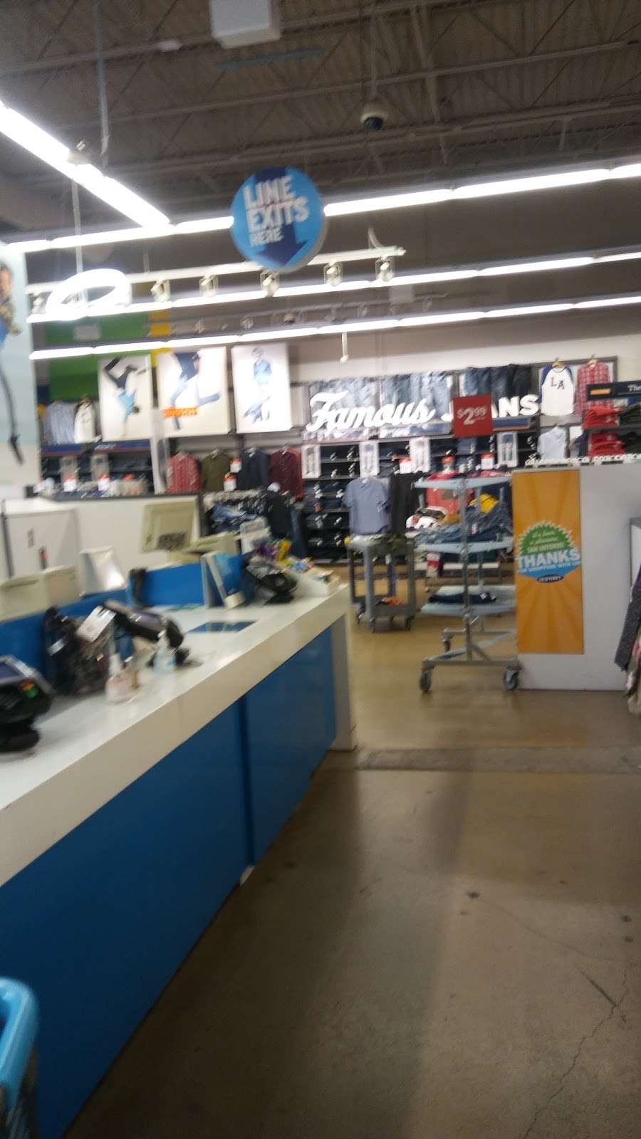 Old Navy | 255 E. BASSE RD SP #110, San Antonio, TX 78209, USA | Phone: (210) 829-7750