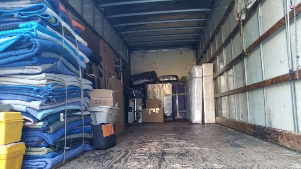 gentlemens moving | 950 E 14th St, Brooklyn, NY 11230, USA | Phone: (718) 633-7190