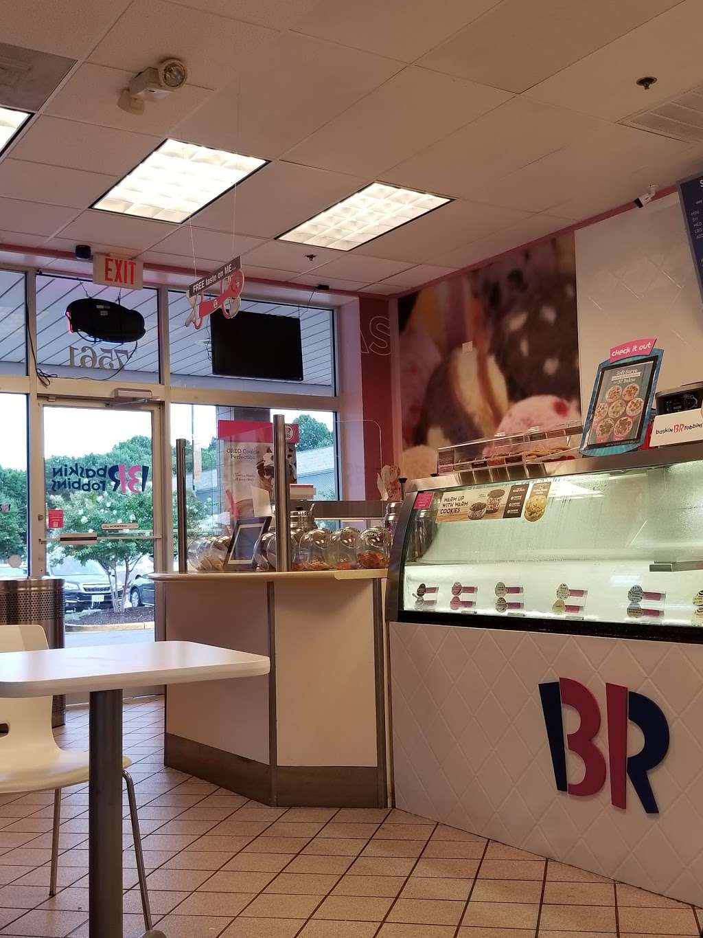 Baskin-Robbins | Huntsman Sq Shopping Ctr, 7561 Huntsman Blvd, Springfield, VA 22153 | Phone: (703) 451-1818