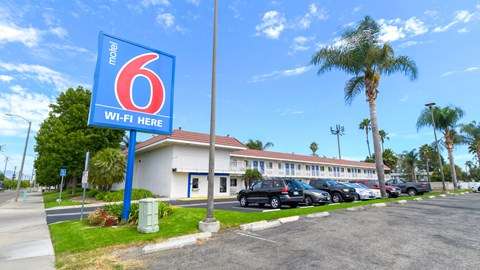 Motel 6 Costa Mesa | 1441 Gisler Ave, Costa Mesa, CA 92626 | Phone: (714) 957-3063