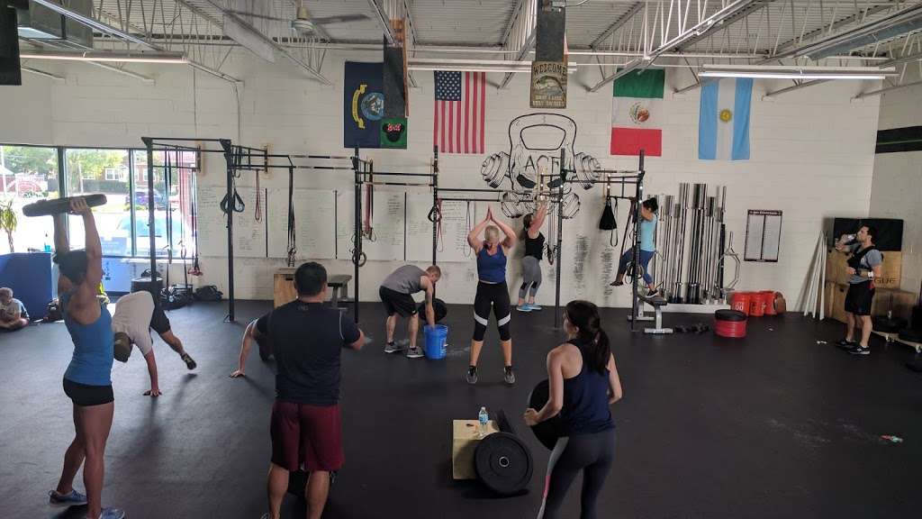 Absolution CrossFit, Functional Fitness & Strength Academy | 700 E Elm Ave suite a, La Grange, IL 60525, USA | Phone: (312) 666-7317
