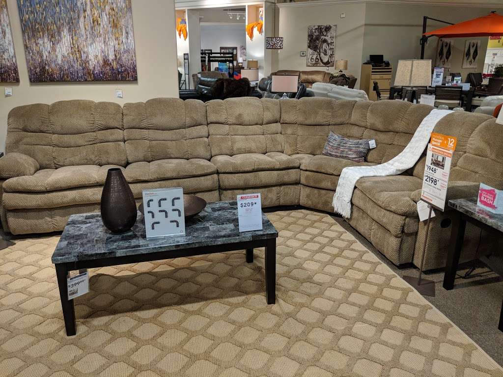 Ashley HomeStore | 829 N Alafaya Trail, Waterford Lakes Pkwy, Orlando, FL 32828 | Phone: (407) 382-1505