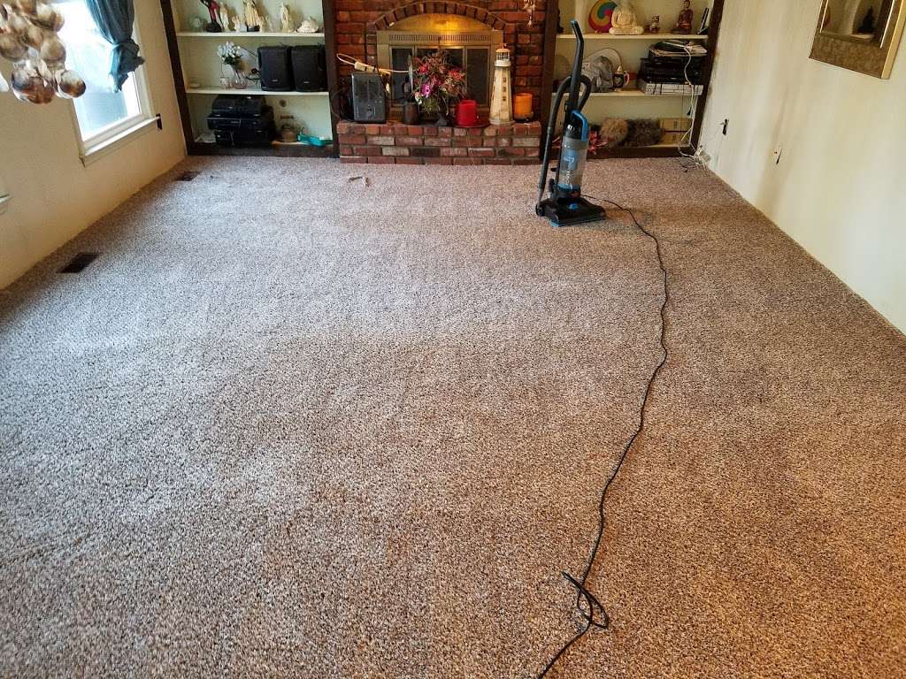 TNT Carpet & Vinyl Installation | 2725 Bonanza St, Lawrence, KS 66044 | Phone: (785) 393-8131