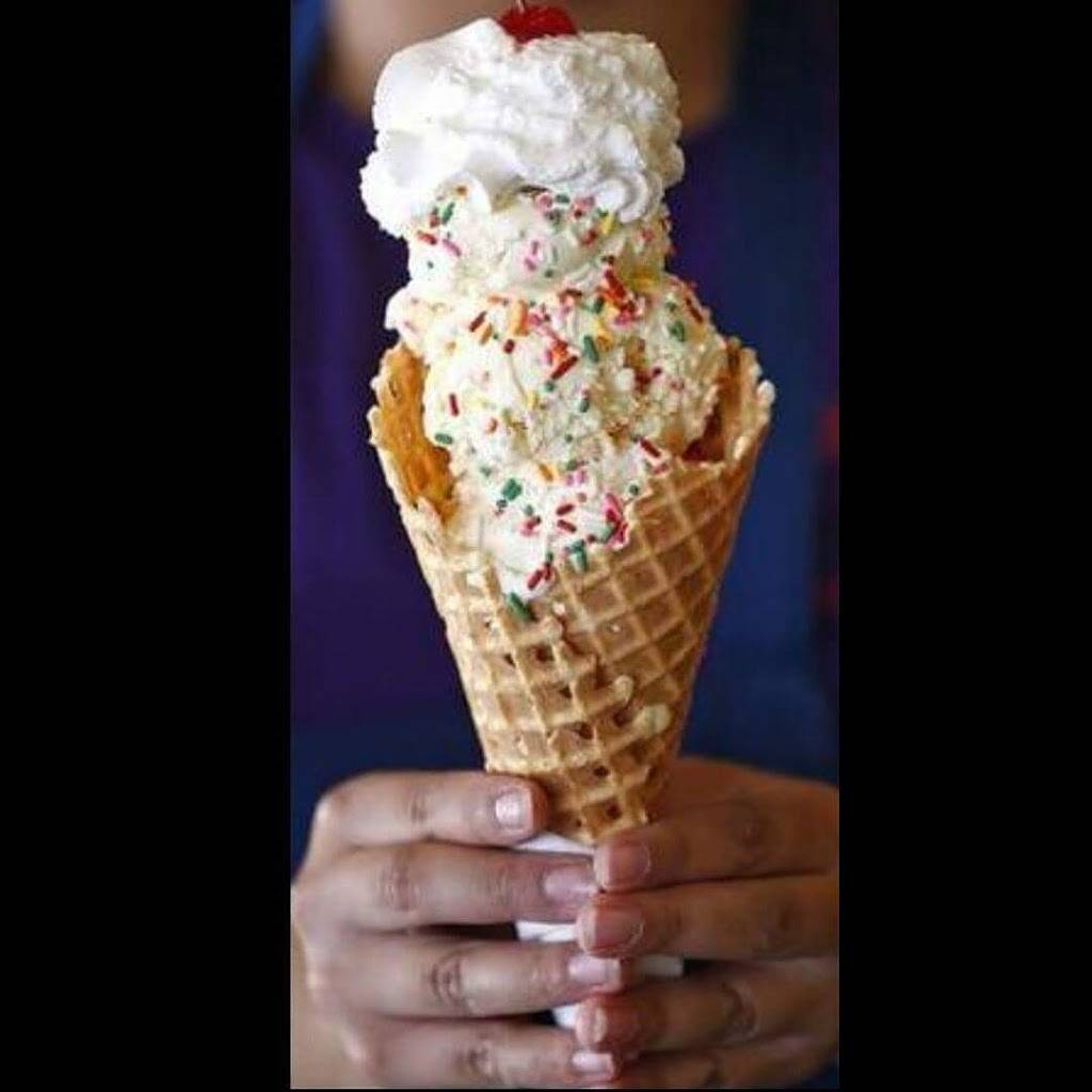 Hypnotic Emporium Ice Cream & Candy Shop | 9005 Garland Rd #150, Dallas, TX 75218, USA | Phone: (214) 354-3414