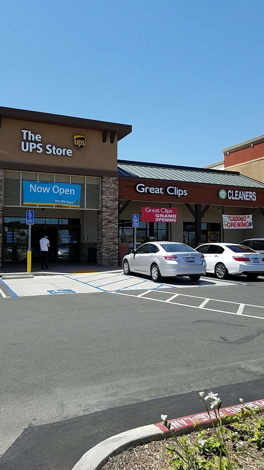 The UPS Store | 2420 River Rd Ste 230, Norco, CA 92860, USA | Phone: (951) 893-1050