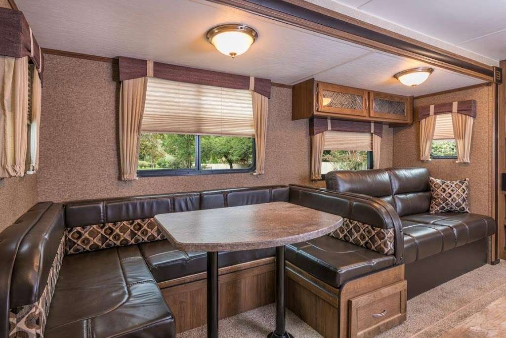 Greenwood RV Rentals & Sales | 415 Park 800 Dr a, Greenwood, IN 46143 | Phone: (317) 413-0817