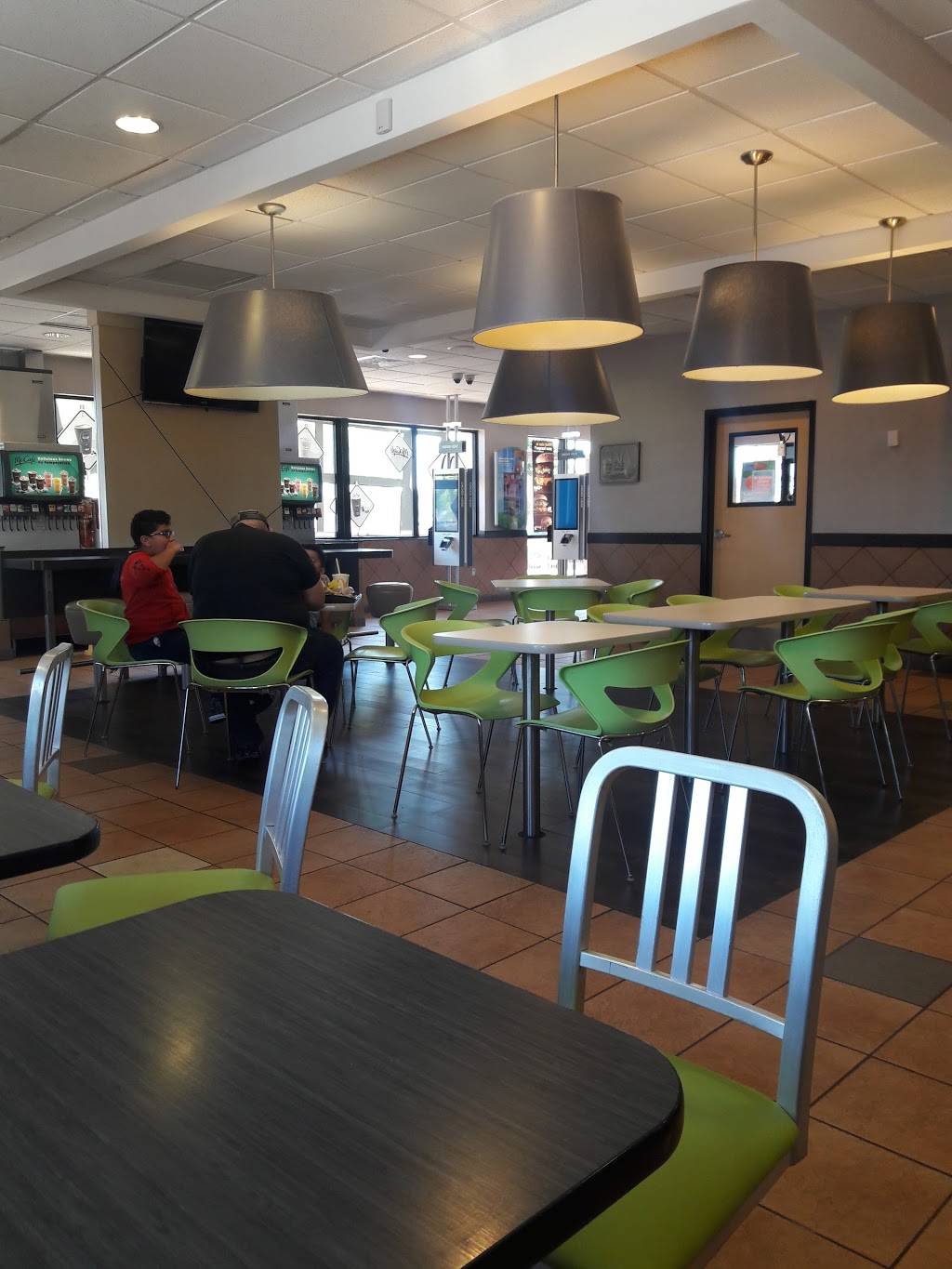 McDonalds | 3747 NW 7th St, Miami, FL 33126, USA | Phone: (305) 646-0423