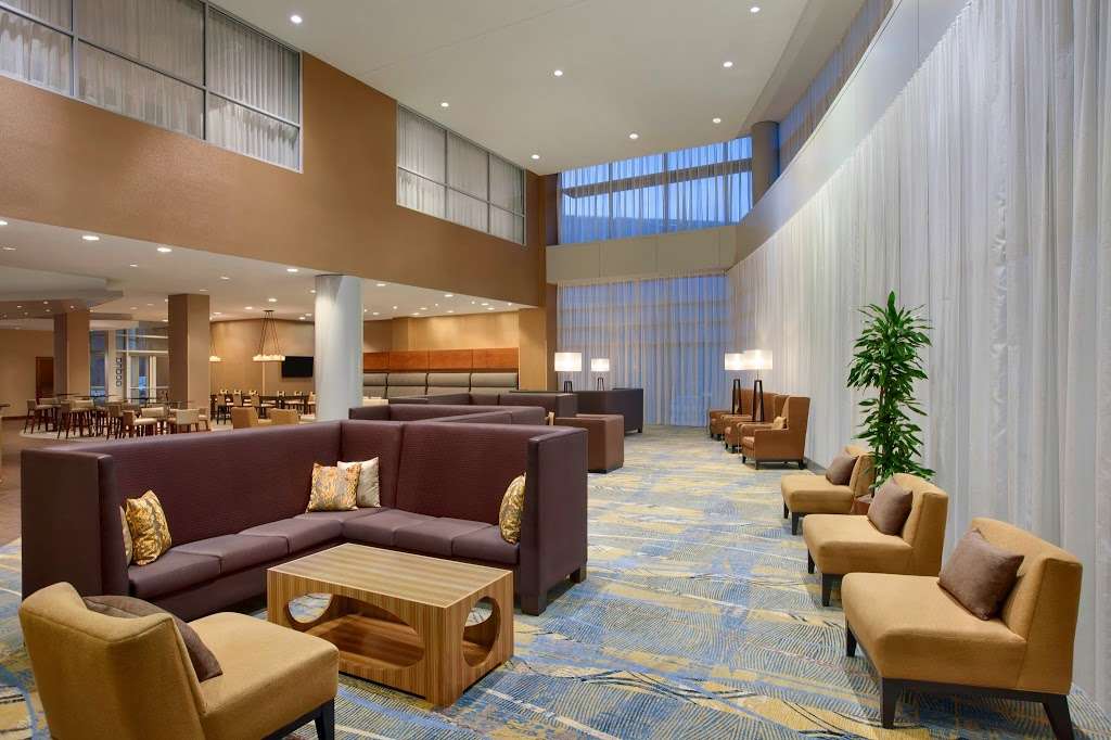 Hilton Baltimore BWI Airport | 1739 W Nursery Rd, Linthicum Heights, MD 21090, USA | Phone: (410) 694-0808