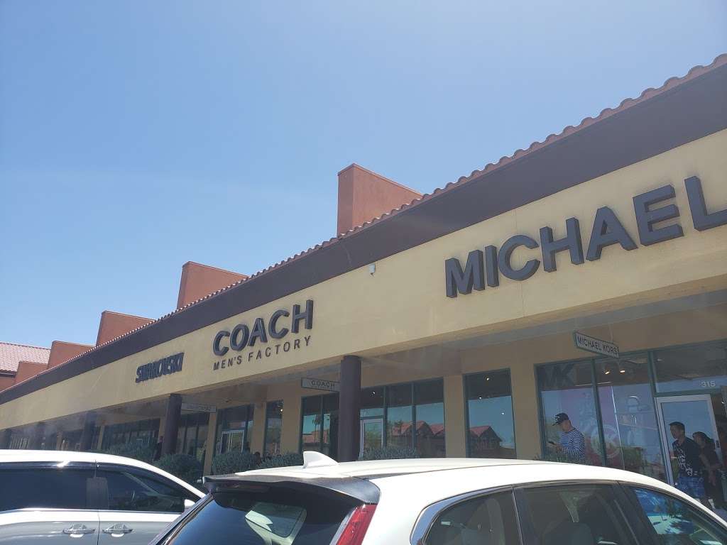 COACH BARSTOW | 2796 Tanger Way #300, Barstow, CA 92311, USA | Phone: (760) 253-2772