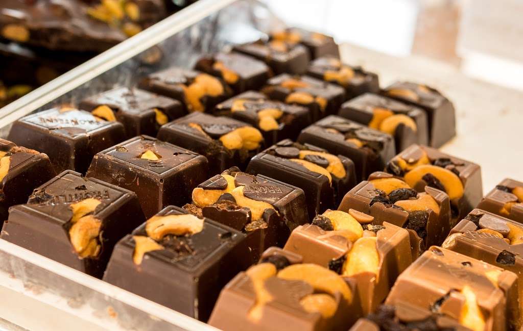 Lazars Chocolate | 350 Wheatley Plaza, Greenvale, NY 11548, USA | Phone: (516) 484-1987