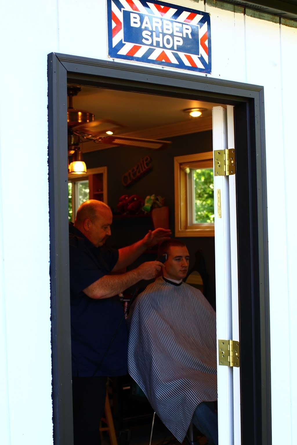 Georges Haircutting for Men | 23249 W Hillcrest Dr, Lake Zurich, IL 60047, USA | Phone: (847) 651-9184