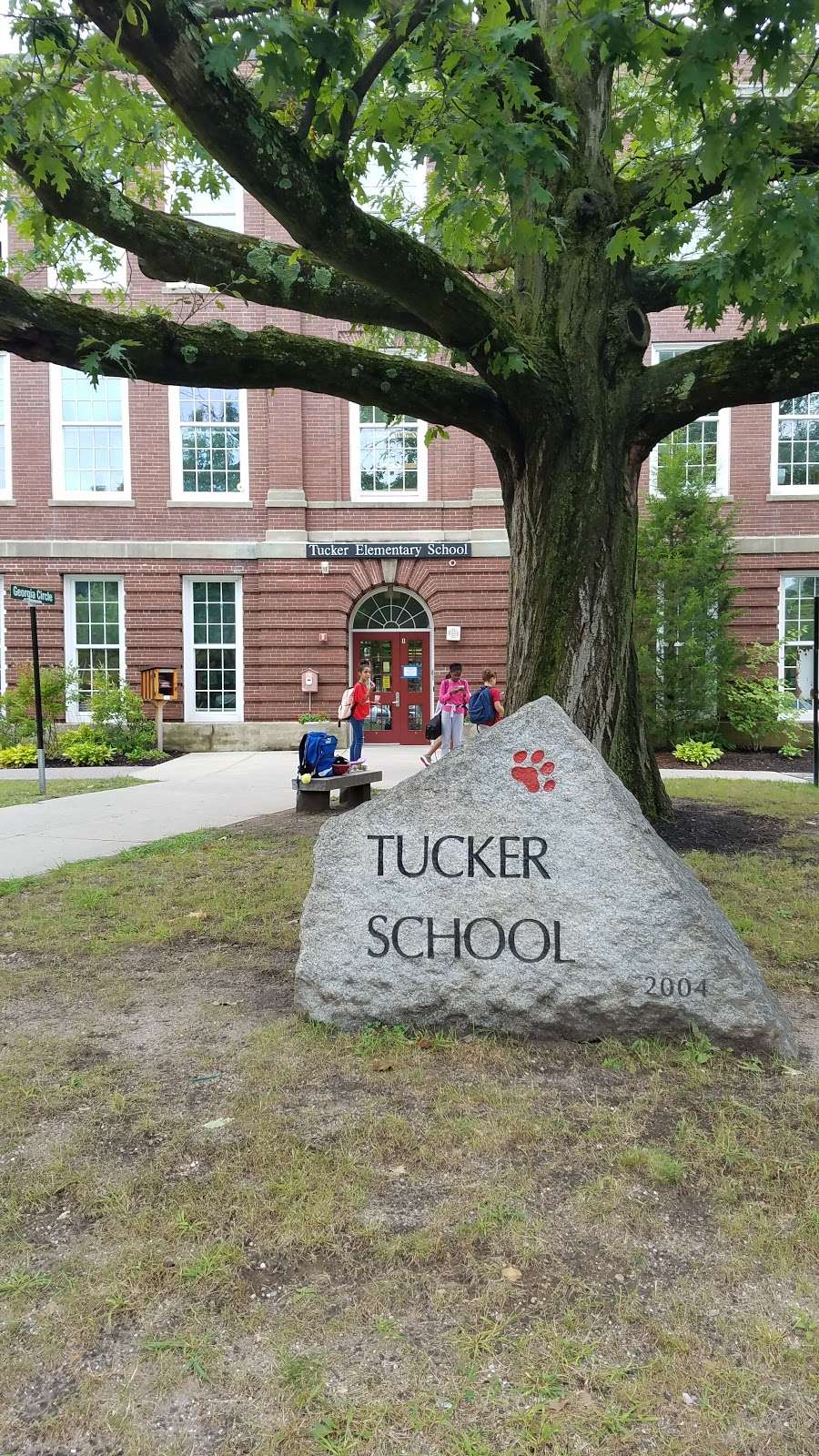 Tucker Elementary School | 187 Blue Hills Pkwy, Milton, MA 02186, USA | Phone: (617) 696-4291