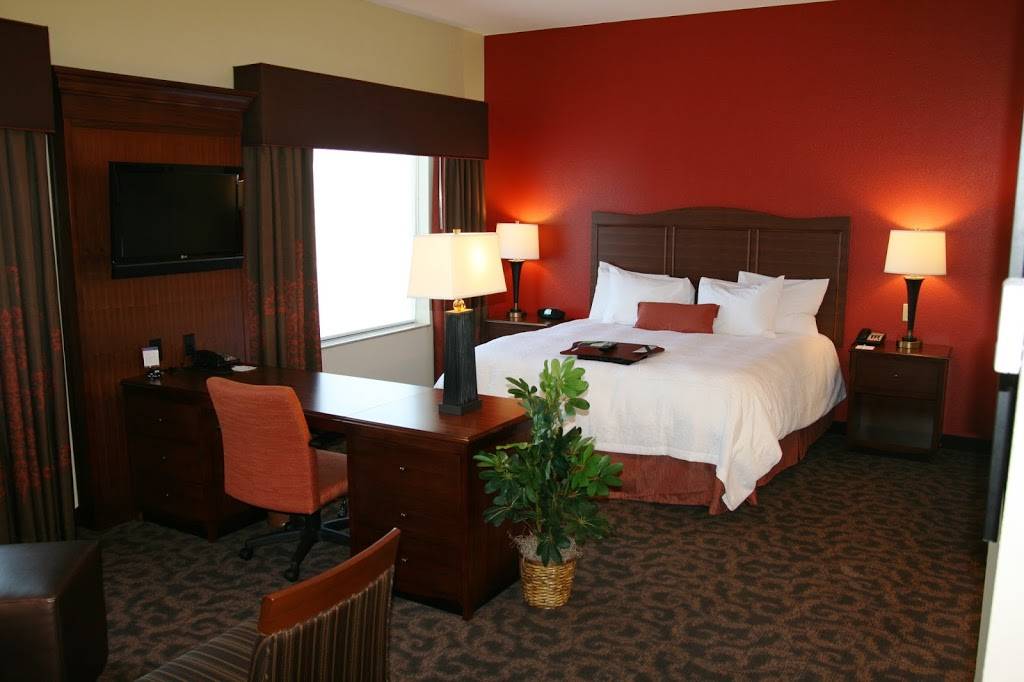 Hampton Inn & Suites Fort Worth/Forest Hill | 6555 Park Brook, Forest Hill, TX 76140, USA | Phone: (817) 551-7775
