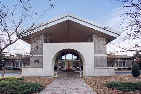 Chapel Hill Gardens South Funeral Home | 11333 Central Ave, Oak Lawn, IL 60453, USA | Phone: (708) 636-1200