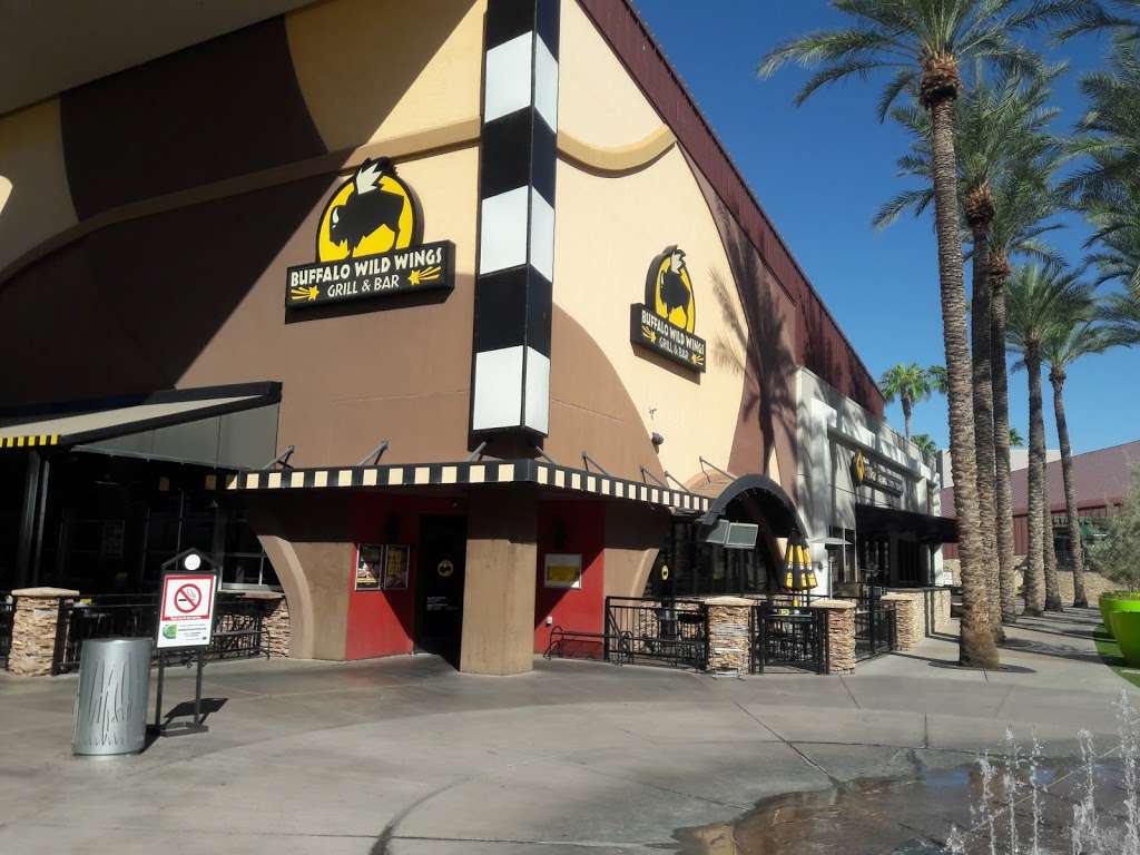 Buffalo Wild Wings | 3163 W Chandler Blvd, Chandler, AZ 85226, USA | Phone: (480) 289-5200