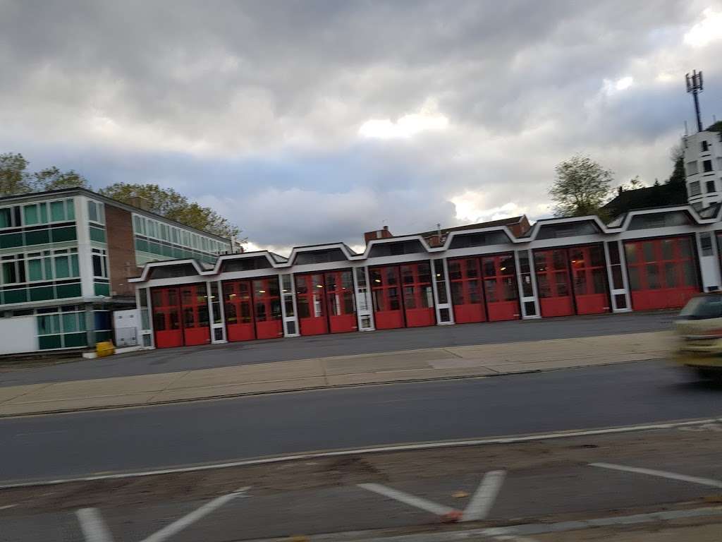 Croydon Fire Station | 90 Old Town, Croydon CR0 1AR, UK | Phone: 020 8555 1200