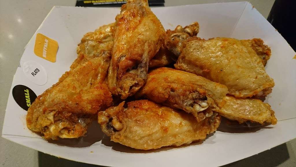 Buffalo Wild Wings | 24542 Hesperian Blvd, Hayward, CA 94545, USA | Phone: (510) 782-6733