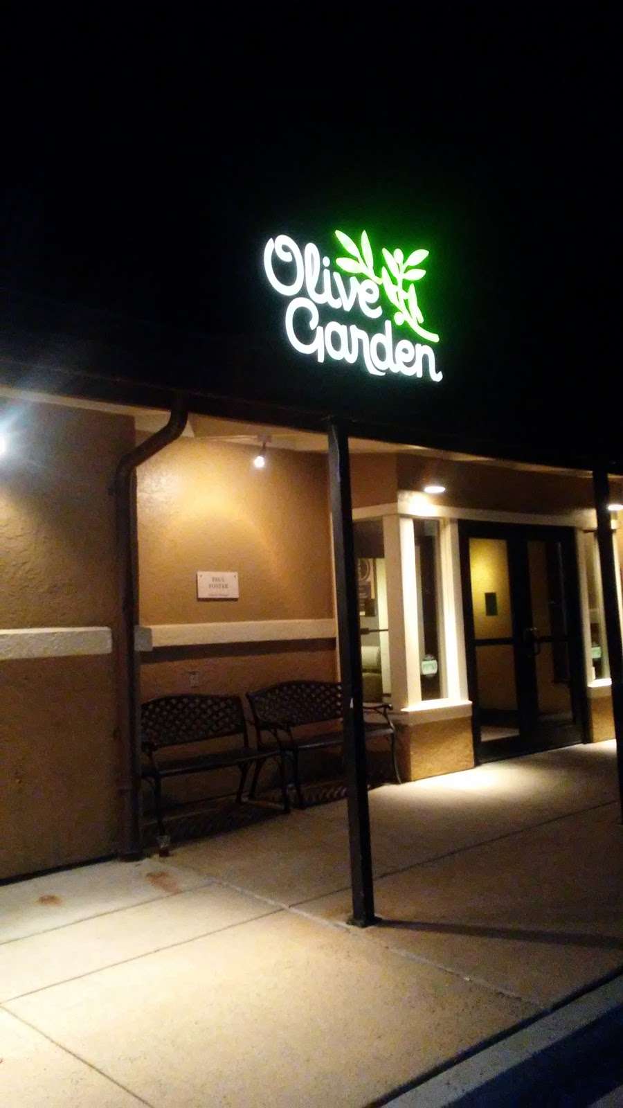 Olive Garden Italian Restaurant | 9280 Roosevelt Blvd, Philadelphia, PA 19115, USA | Phone: (215) 969-3750