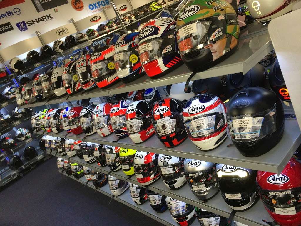 Helmet City Tatsfield | Waylands Farm, Approach Rd, Tatsfield TN16 2JT, UK | Phone: 01959 577911