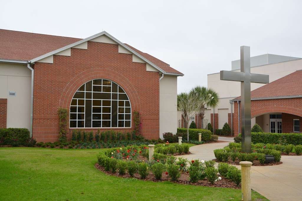 Bishop Moore Catholic High School | 3901 Edgewater Dr, Orlando, FL 32804, USA | Phone: (407) 293-7561