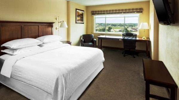 Sheraton Midwest City Hotel at the Reed Conference Center | 5750 Will Rogers Rd, Midwest City, OK 73110 | Phone: (405) 455-1800