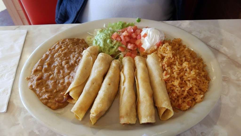 CHUYS | 3525 East Sam Houston Pkwy S, Pasadena, TX 77505 | Phone: (281) 998-0400