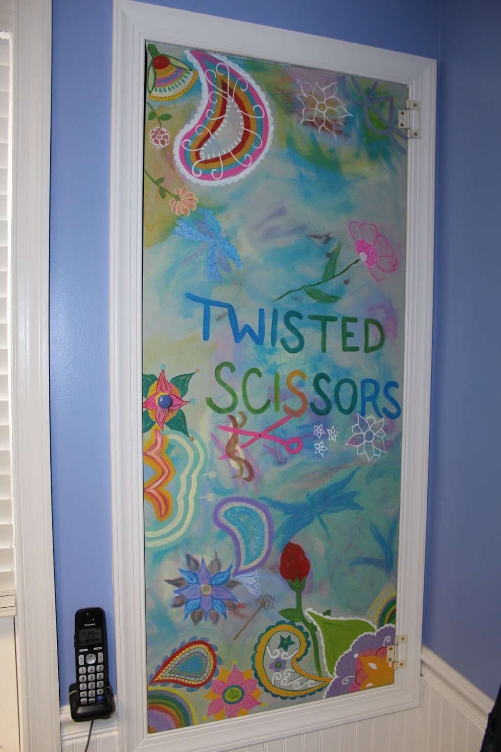 A Twisted Scissor Hair Studio | 7465 Saw Mill Rd, Lusby, MD 20657, USA | Phone: (443) 624-3391