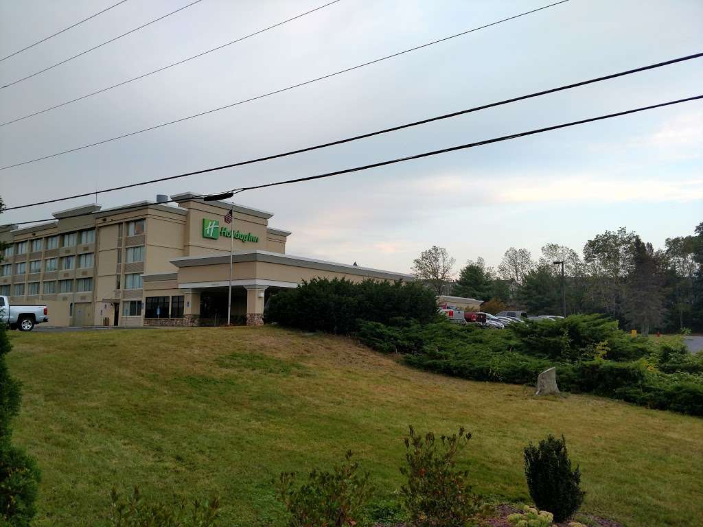 Holiday Inn & Suites Marlborough | 265 Lakeside Ave, Marlborough, MA 01752 | Phone: (508) 481-3000